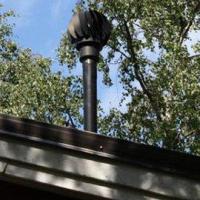 Extracteur eolien biolan installe sur le toit